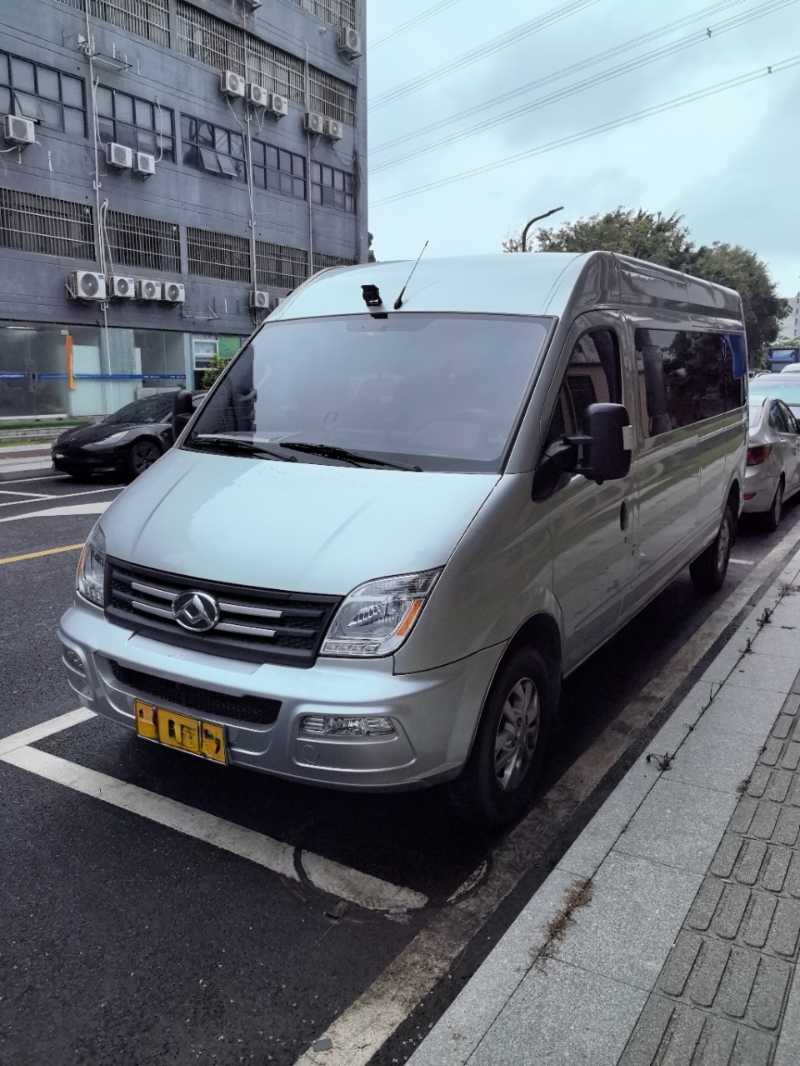 2023年7月上牌國(guó)六有公告17座大通6601中型旅游車