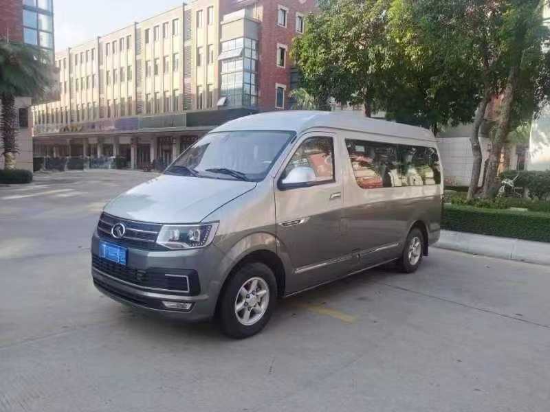 有公告國(guó)六柴油9座藍(lán)牌金龍6535小型車