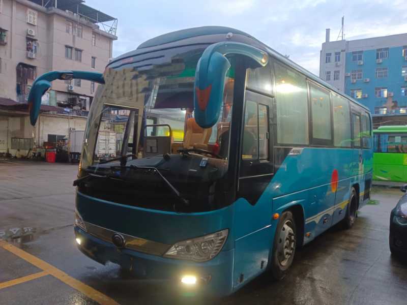 2019年12月上牌國(guó)五19座2+1可提雙檔宇通6816氣囊車