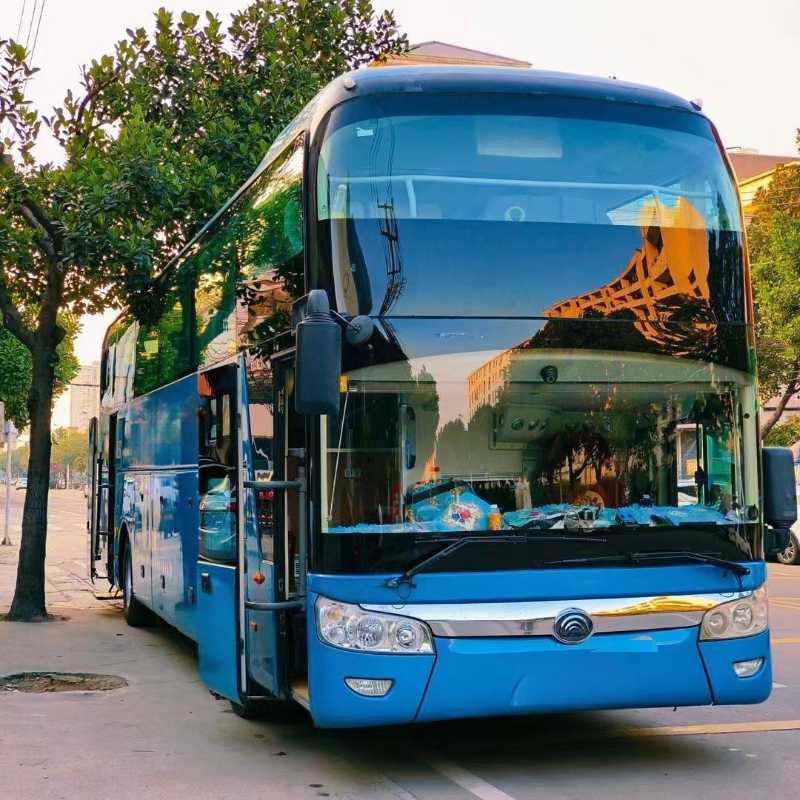 2017年12月上牌一層半36座2+1帶腿托國(guó)五宇通6126營(yíng)運(yùn)車(chē)