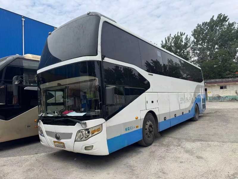 2015年上牌55座一層半國(guó)四天然氣LNG鍋爐暖氣宇通6127營(yíng)運(yùn)車(chē)