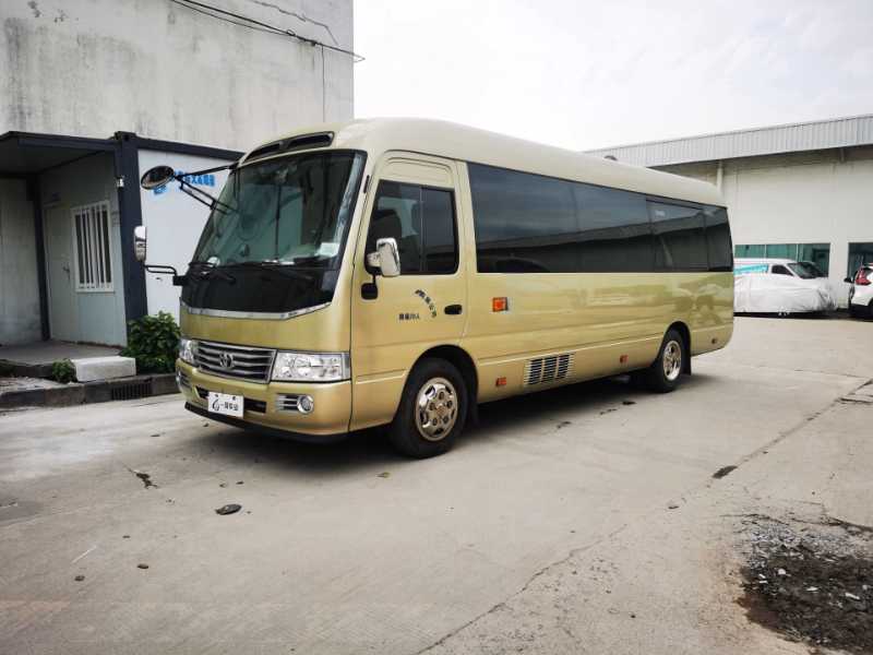 2023年7月 20座4.0排量豐田考斯特