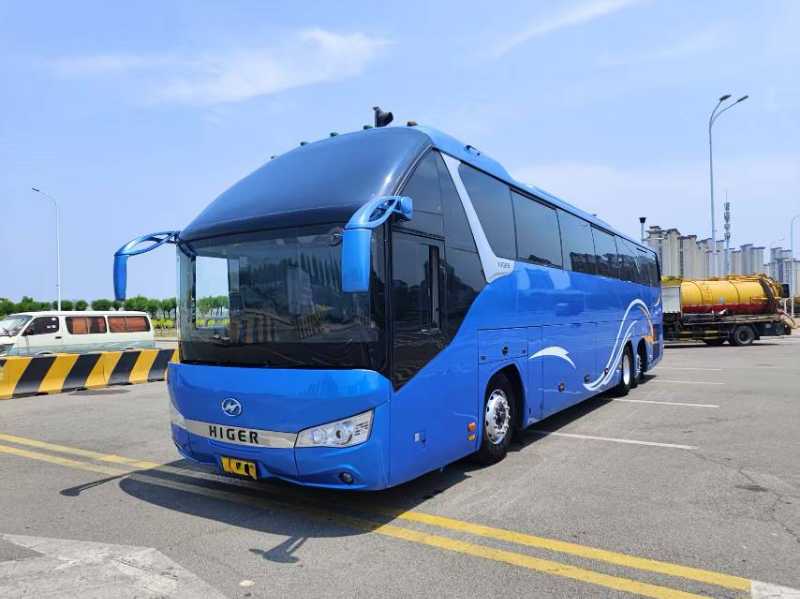 2021年國五56座后吊輪海格6132營運(yùn)車