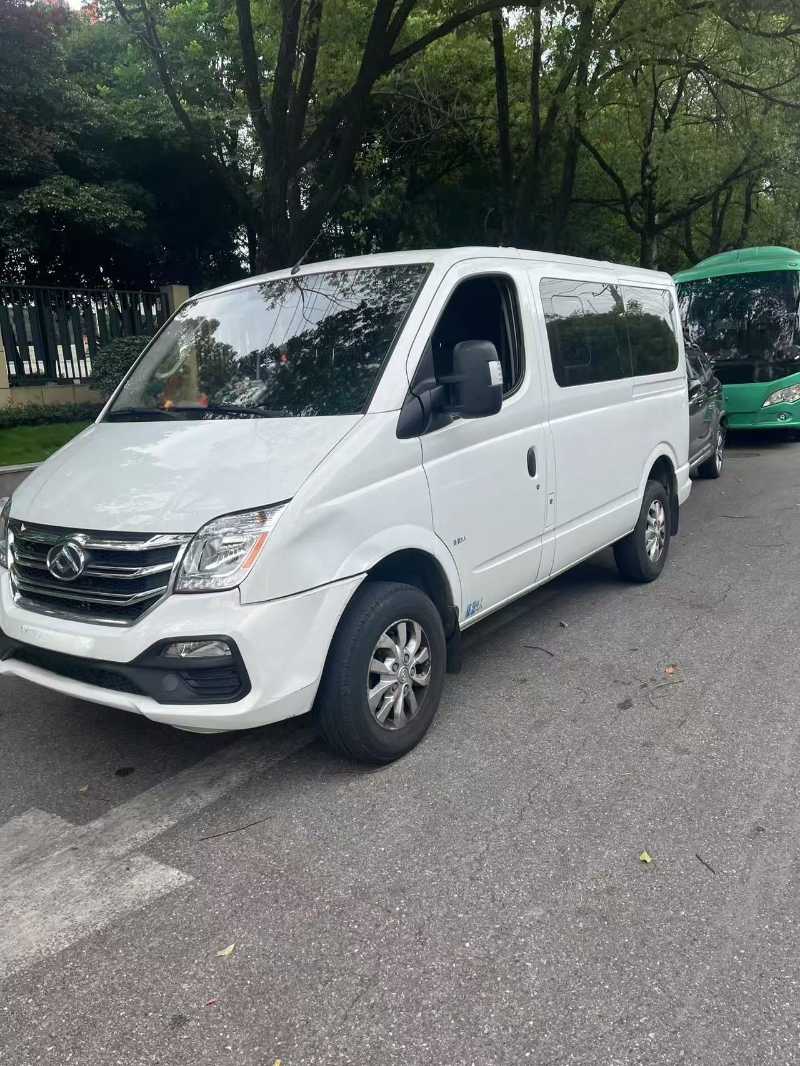 2021年10月 同款多臺(tái)有公告國六藍(lán)牌9座大通柴油小型車