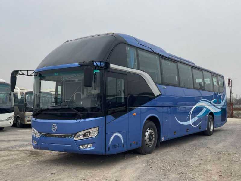 2022年7月上牌準(zhǔn)新國六54座帶暖氣中門金旅6122氣囊車