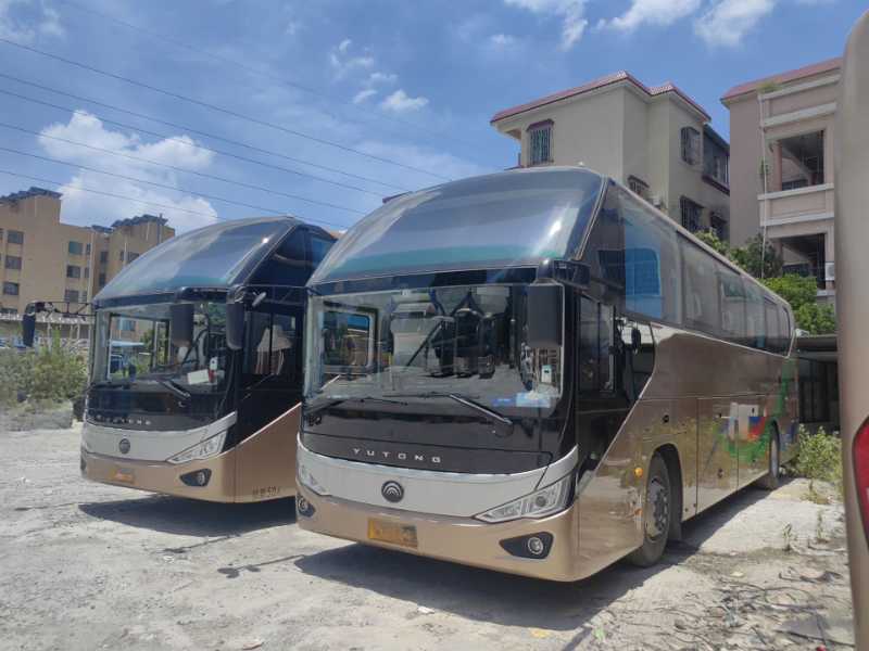 2023年11月上牌兩臺(tái)國(guó)六有公告50座宇通6120氣囊旅游車(chē)