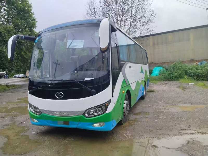 2018年3月上牌同款兩臺國五友暖氣38座金龍6901氣囊旅游車