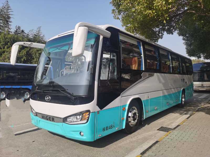 2024年上牌兩臺(tái)準(zhǔn)新粵牌國六有公告48座海格6111氣囊中門車