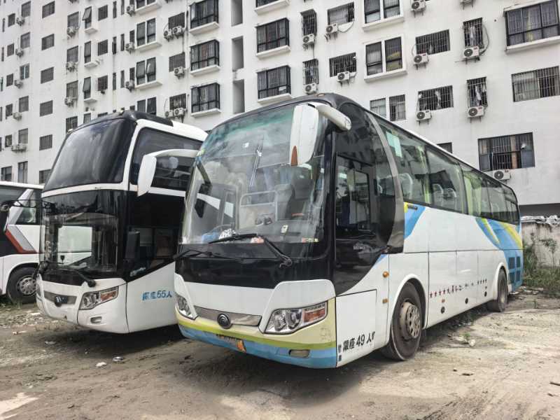 2014年4月上牌粵牌12米一層半55座國四有暖氣宇通6126旅游車