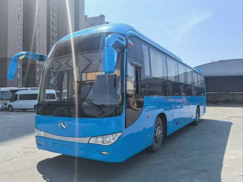 2013年10月上牌國四非營運53座大金龍6120中門車