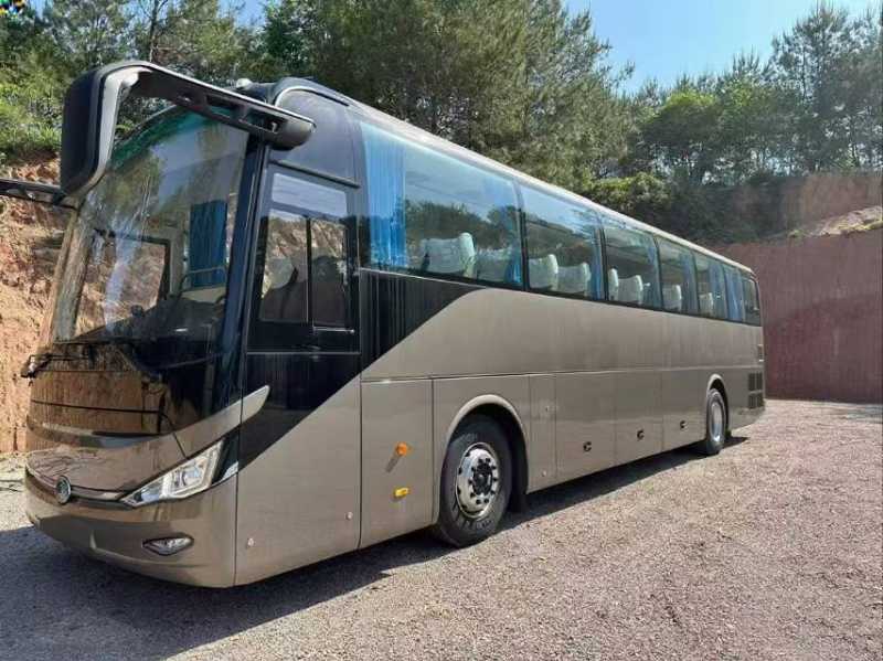 2023年6月兩臺國六雙開門六氣囊54座新款宇通C12原版原漆客車