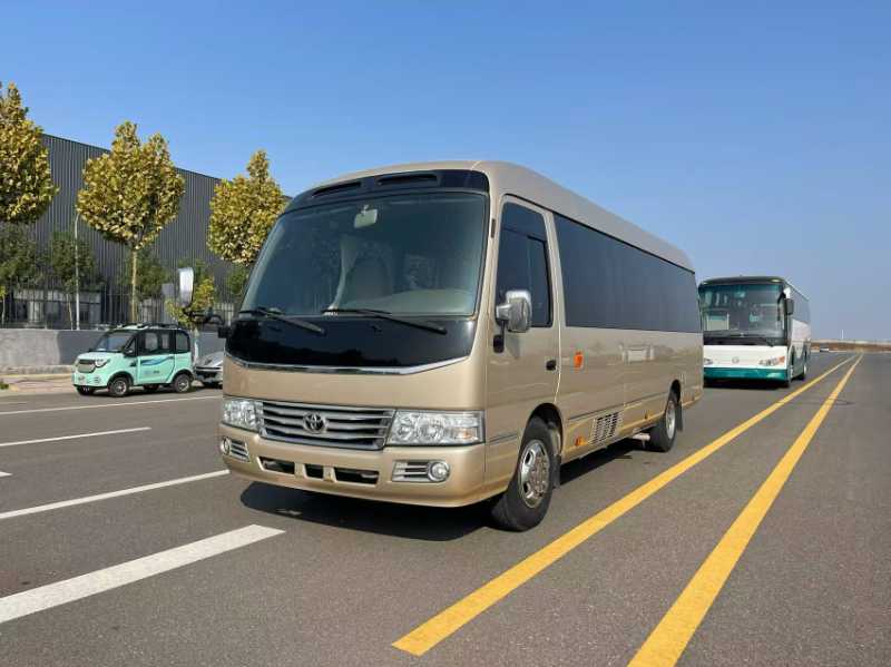 2013年10月 16座非營運(yùn)4.0排量豐田考斯特