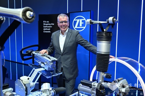亮相慕尼黑車展！采埃孚展示軟件定義底盤與電動(dòng)化出行技術(shù)