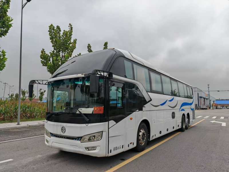 2020年10月上牌國五東北配46座帶腿托后吊輪金旅6132旅游車