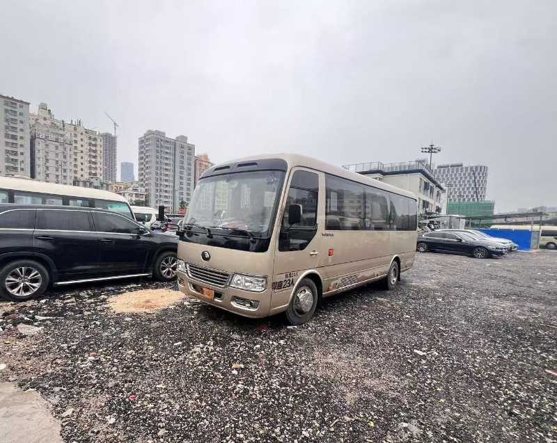 2017年12月 六檔粵牌23座宇通T7旅游車
