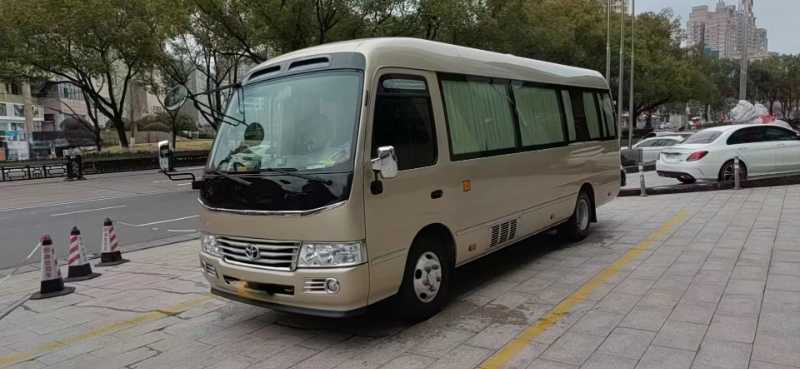 2017年10月 20座營業(yè)版汽油考斯特