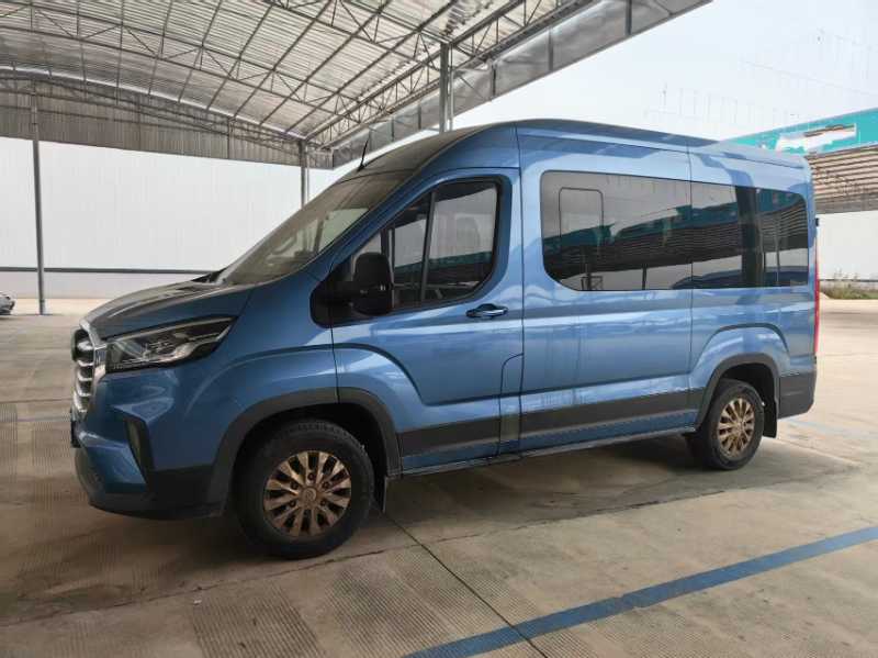 2020年1月 同款多臺國六9座藍牌大通V90營運車