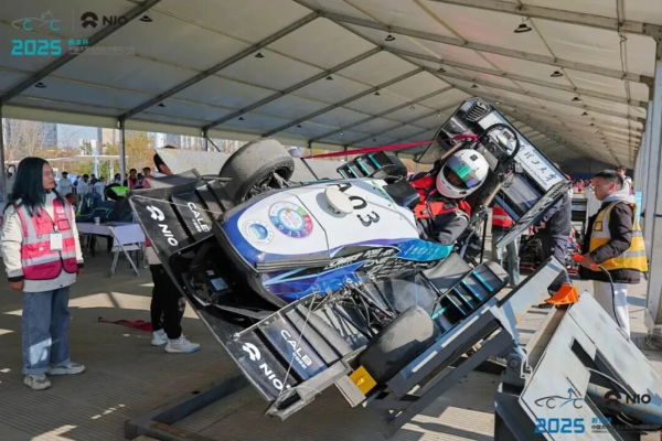 逐夢(mèng)賽道 通達(dá)助力！華南理工賽車(chē)隊(duì)斬獲全國(guó)大獎(jiǎng)