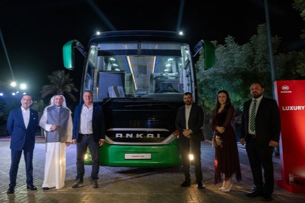 面向全球 高唱凱歌 安凱客車2025全球收獲榮耀時刻