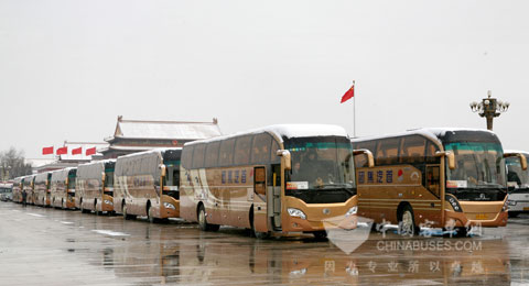 金旅客車服務(wù)虎年兩會(huì)