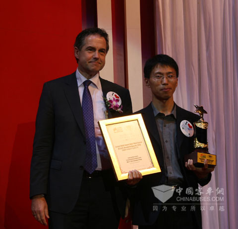 中通客車LCK6899H榮獲世界客車聯(lián)盟年度最佳中型客車獎