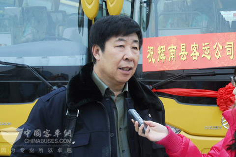輝南客運公司李文華經(jīng)理接受采訪