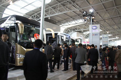  一汽客車上?？蛙囌拐古_(tái)人氣旺盛