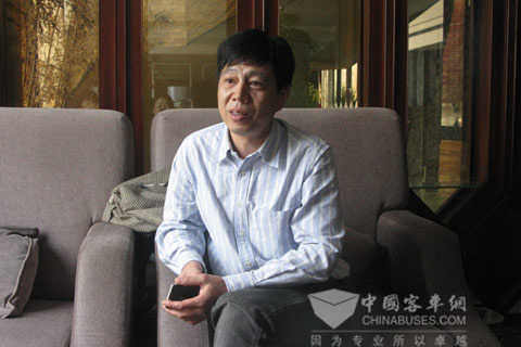 湘潭汽車運(yùn)輸總公司機(jī)務(wù)安全副總經(jīng)理周遠(yuǎn)征