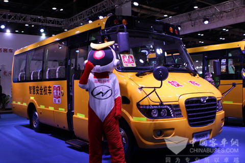 裝配美時美克空氣凈化裝置的海格校車