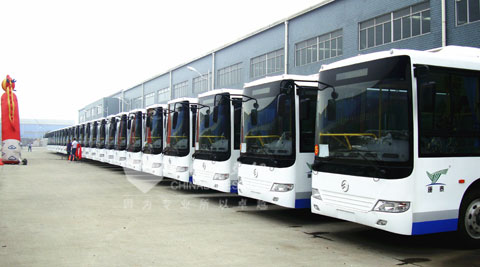 40輛XML6745J23C公交整裝待發(fā)