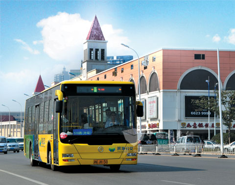 金旅混合動(dòng)力公交奏響城市綠色暢想曲
