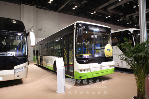 金旅XML6125插電式混合動力獲“最佳新能源客車”