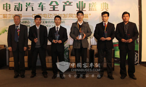 中通榮獲年度優(yōu)秀混合動力汽車大獎
