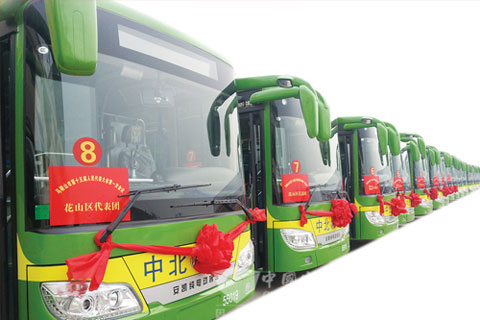安凱30臺純電動(dòng)公交開進(jìn)馬鞍山
