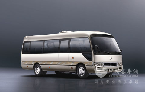 金旅XML6700考斯特