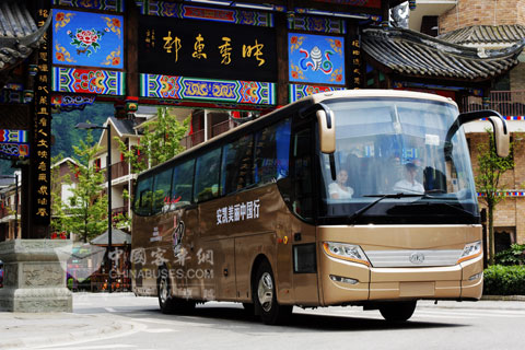 安凱美麗中國(guó)行來(lái)的映秀鎮(zhèn)