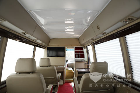 安凱商務(wù)客車舒適的乘坐空間