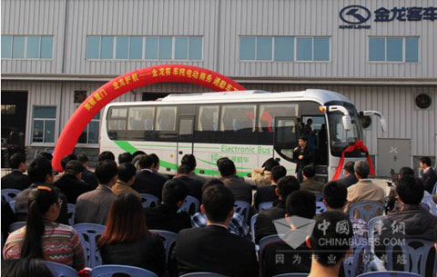 大金龍純電動(dòng)定制通勤車XMQ6110C備受各界關(guān)注