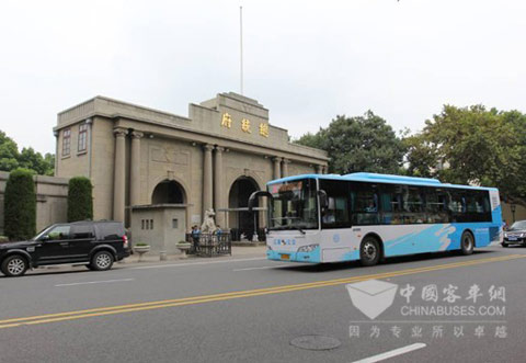 大金龍新能源車為古城添彩