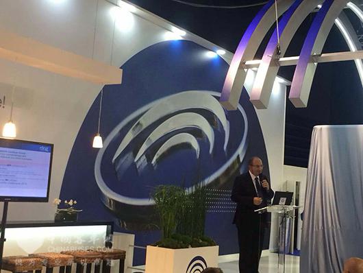 宇通客車法國代理商DCG公司董事長皮埃爾在會(huì)上發(fā)言