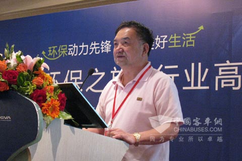 長沙市清潔汽車領導小組專家組組長李竹林