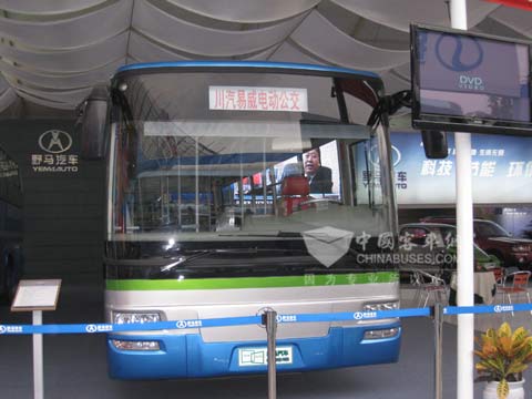 亮相西博會的野馬SQJ6111B1CH純電動客車