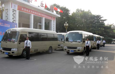 整齊劃一的國(guó)賓隊(duì)列