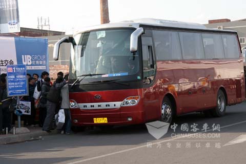 服務(wù)中的安凱客車