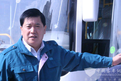 青島交運集團溫馨巴士有限公司總經(jīng)理曲國慶