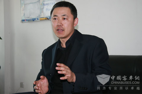中通客車營銷總公司副總經(jīng)理由天軍接受客車網(wǎng)記者采訪