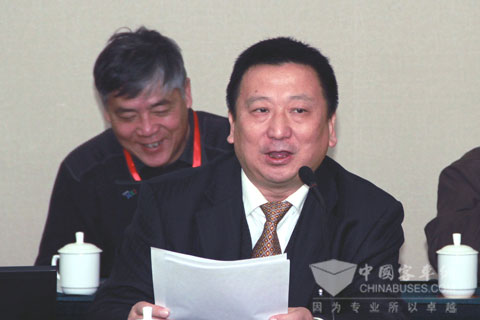 深圳市運(yùn)發(fā)集團(tuán)資產(chǎn)機(jī)務(wù)部部長(zhǎng)于懷勇