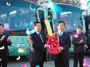 2008年中通客車(chē)市場(chǎng)遍地開(kāi)花