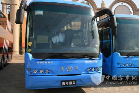 青年精品客車之一
