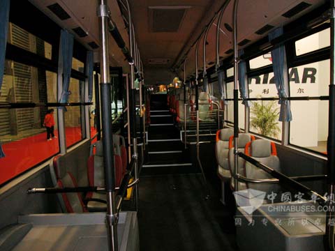 天津伊利薩爾TJR6125D01城市客車內飾